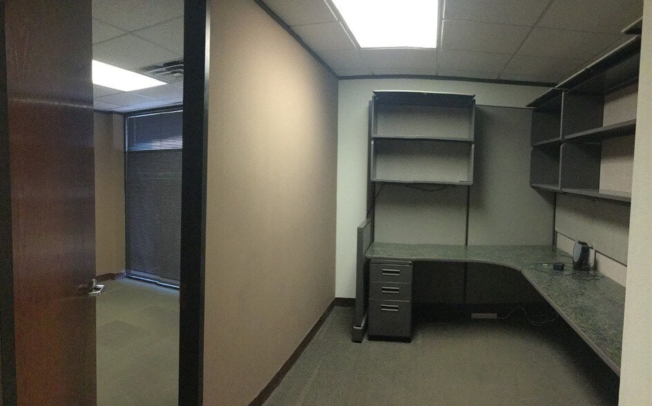 More Photos Of 3200 Steck Ave, Austin Office For Sale