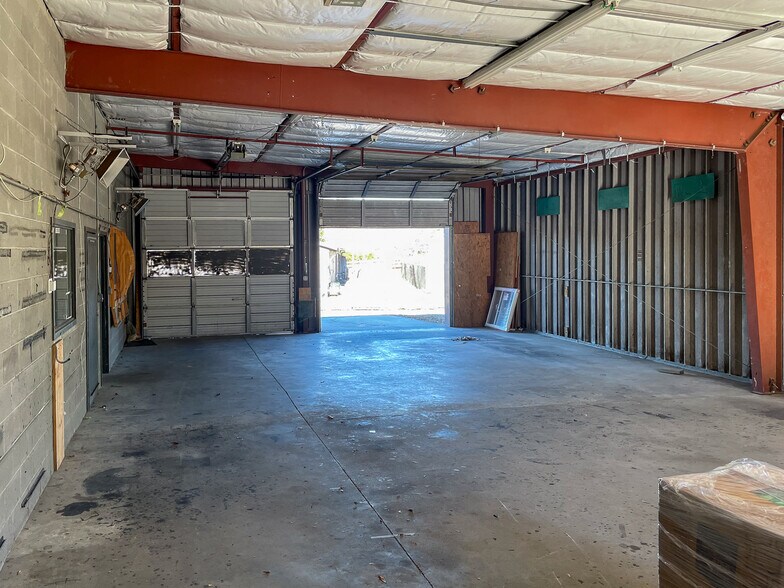 More Photos Of 421 E 5th North St, Summerville Industrial For Lease