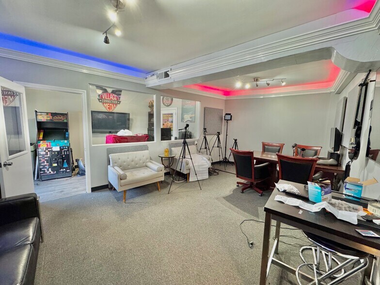 More Photos Of 120-124 Laurel Rd, East Northport Freestanding For Sale