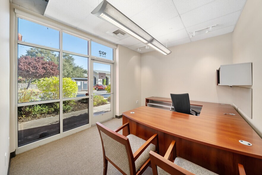 More Photos Of 102 S Vine St, Paso Robles Office For Lease
