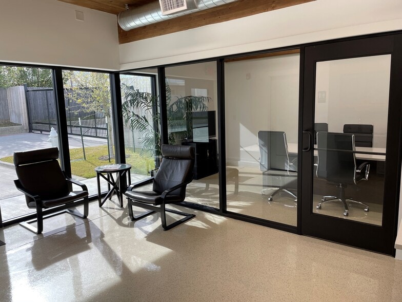 More Photos Of 535 Talbert, Plano Industrial For Lease