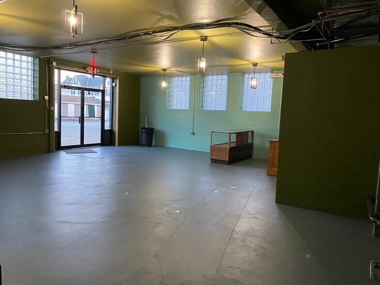 More Photos Of 800 Fifth Street, West Elizabeth, PA 15088, Elizabeth Freestanding For Lease