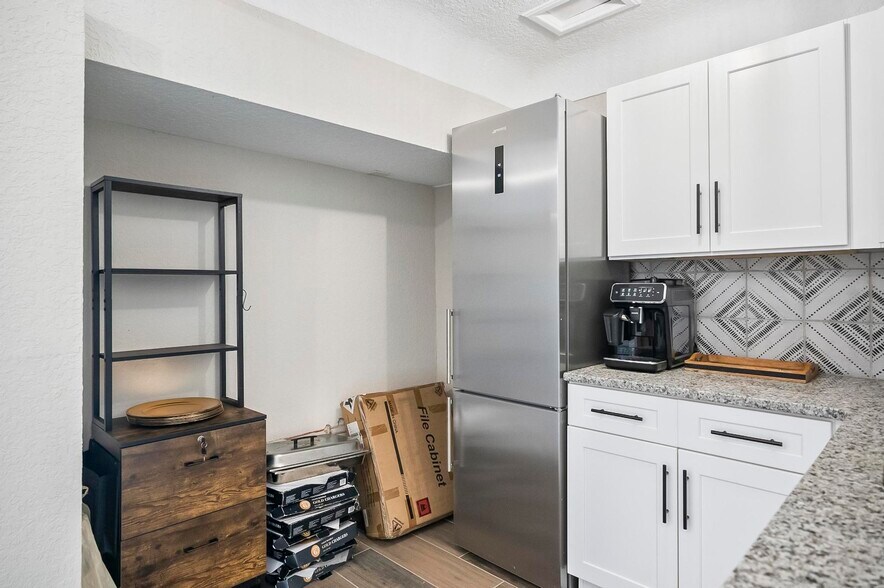 More Photos Of 2360 E Moody Blvd, Bunnell Industrial For Sale