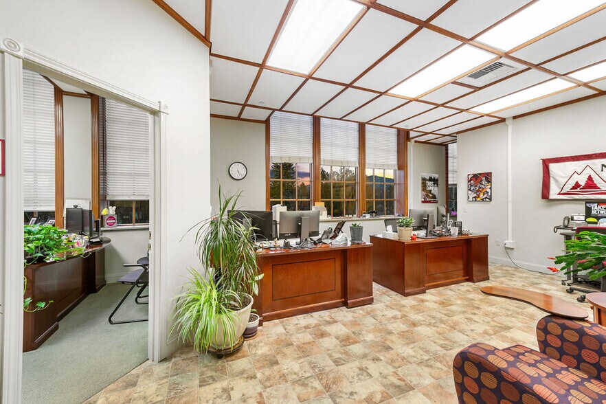 More Photos Of 102 S Euclid Ave, Sandpoint Medical For Lease