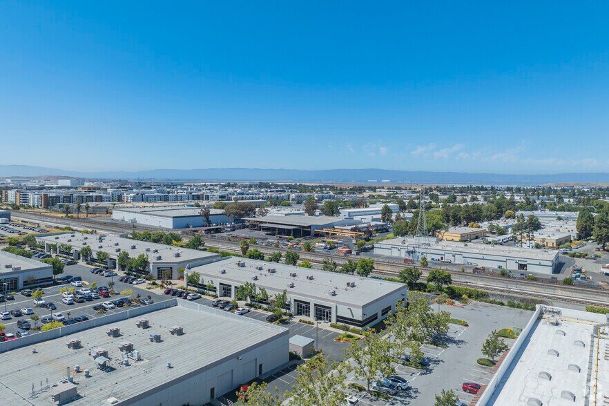More Photos Of 3089-3113 Skyway Ct, Fremont Research And Development For Lease