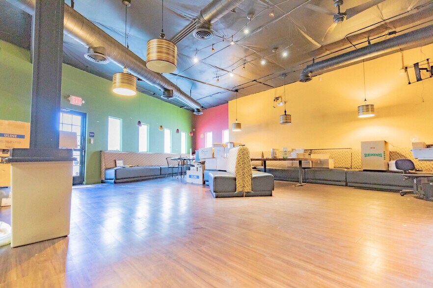 More Photos Of 3701 Stockton Blvd, Sacramento Freestanding For Sale