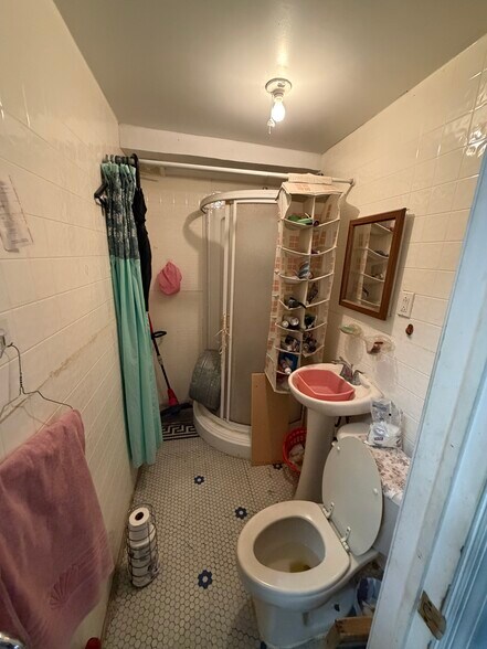 More Photos Of 70 Wilson Ave, Brooklyn Apartments For Lease