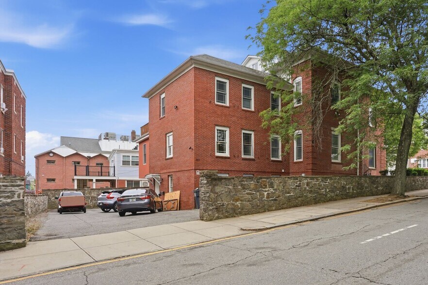 More Photos Of 299 Governor St, Providence Multifamily For Sale