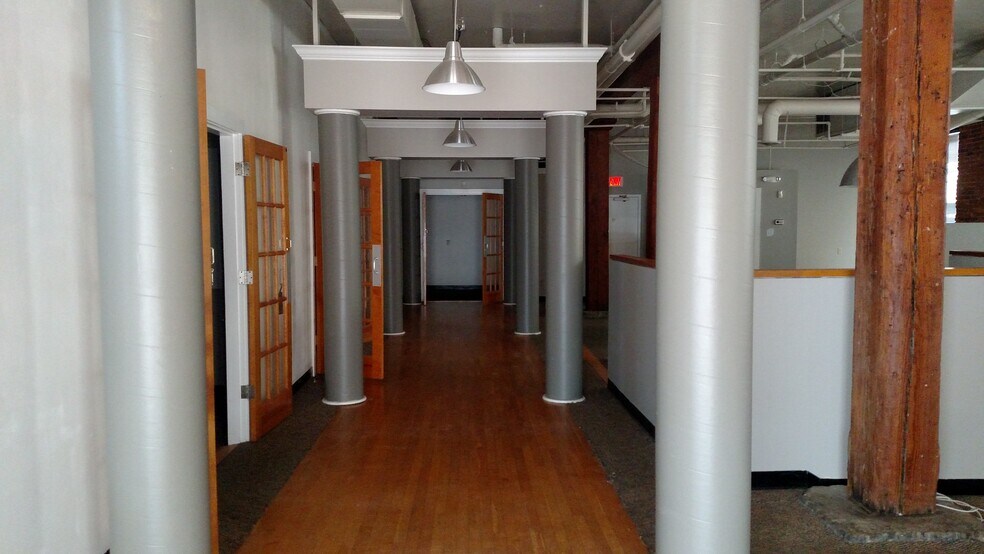 More Photos Of 2006 E Franklin St, Richmond Apartments For Lease