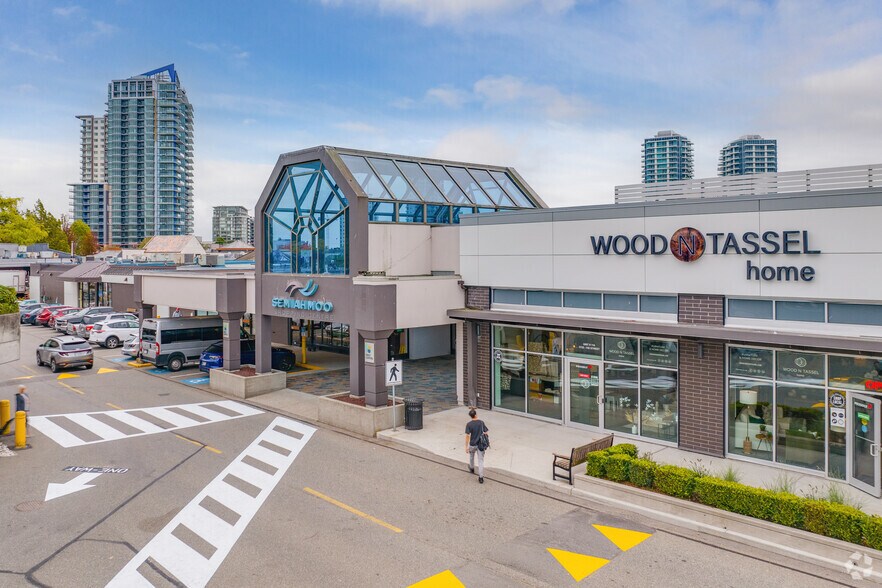Primary Photo Of 1601-1715 152 St, Surrey Storefront Retail Office For Lease