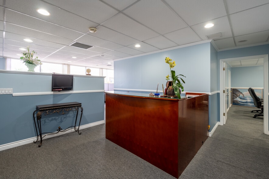 More Photos Of 2000 E Chapman Ave, Fullerton Medical For Lease