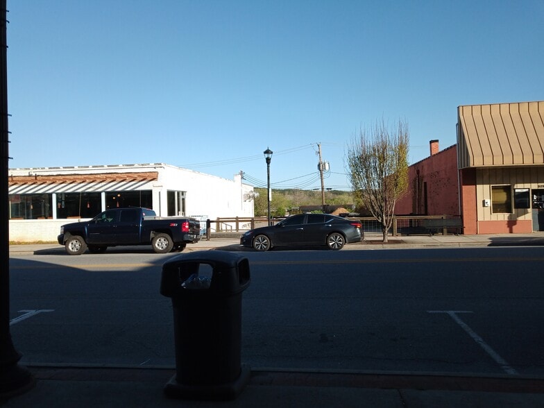More Photos Of 525 Main St, Altavista Restaurant For Sale