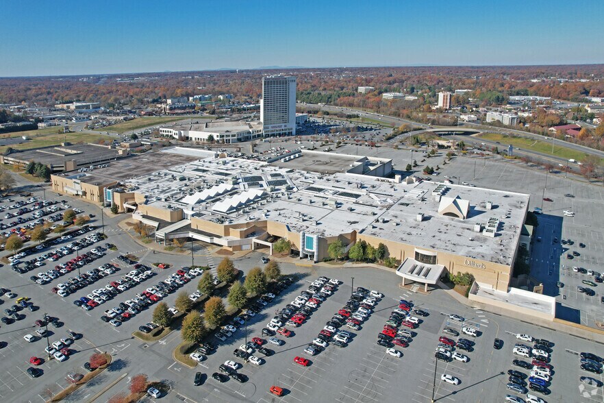 More Photos Of 410 Four Seasons Town Centre Blvd, Greensboro Unknown For Lease