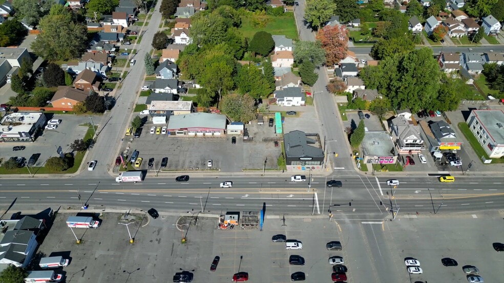 Primary Photo Of 6499 Lundys Ln, Niagara Falls Auto Repair For Sale