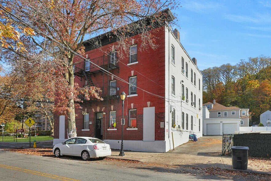 More Photos Of 141 Ferris Ave, White Plains Apartments For Sale