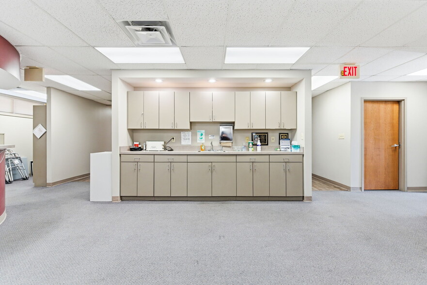 More Photos Of 4430 Crawford Ave, Louisville Medical For Sale