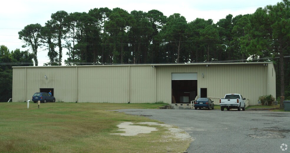 More Photos Of 3070 S 8th St, Fernandina Beach Manufacturing For Lease