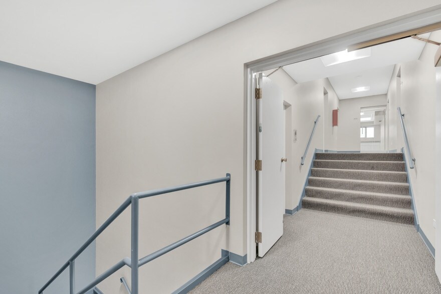 More Photos Of 999 N Main St, Glen Ellyn Office For Lease