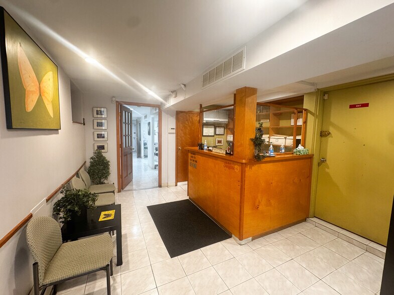 More Photos Of 4407 30th Ave, Astoria Flex For Lease