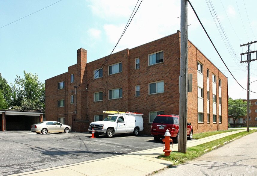 More Photos Of 18051 Lake Shore Blvd, Cleveland Apartments For Sale