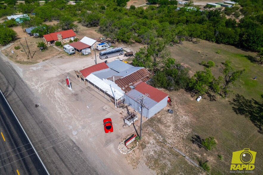 More Photos Of 425 Highland Park, Robert Lee Flex For Sale