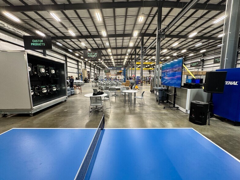 More Photos Of 4010 Deerpark Blvd, Elkton Manufacturing For Sale