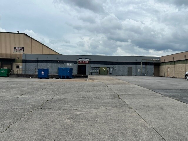 More Photos Of 400 Direct Connection Dr, Rossville Freestanding For Lease