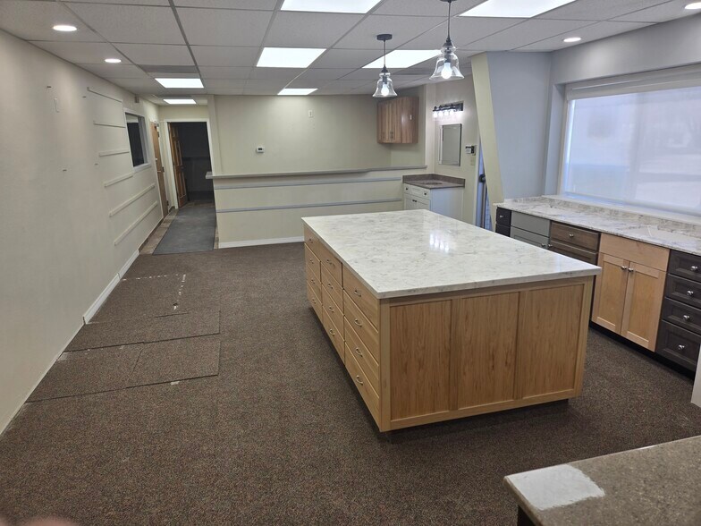 More Photos Of 105 Talamine Ct, Colorado Springs Warehouse For Sale