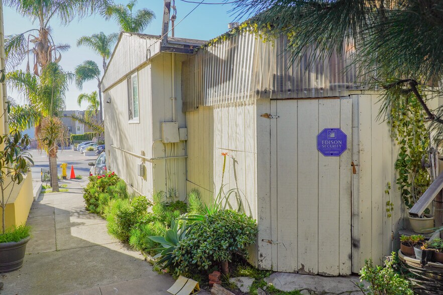 More Photos Of 7425 La Jolla Blvd, La Jolla Apartments For Sale