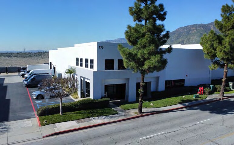 More Photos Of 975 N Todd Ave, Azusa Manufacturing For Lease