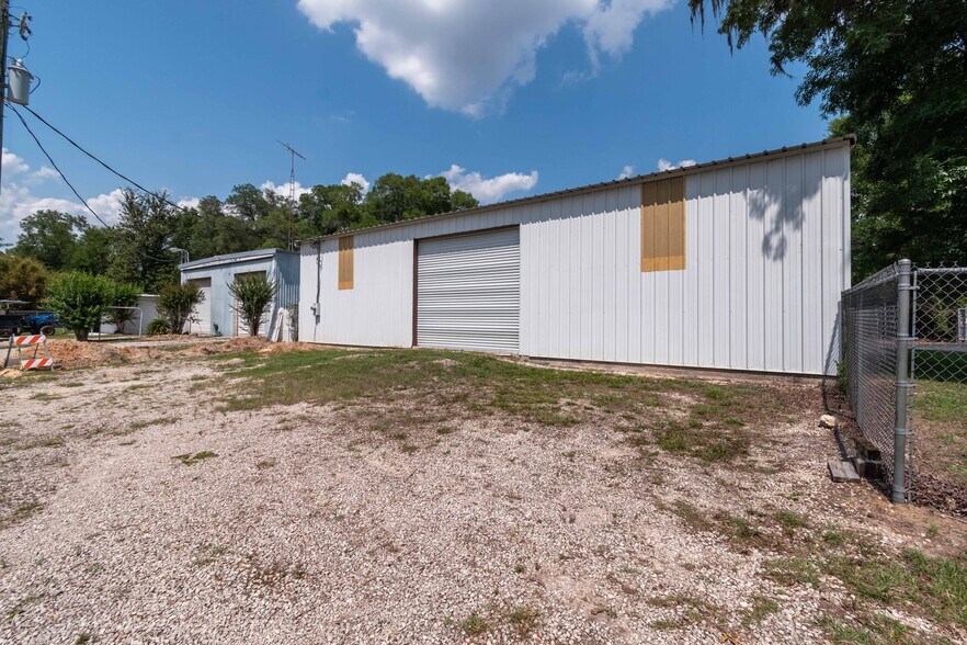 More Photos Of 507 SE 6th St, Williston Self Storage For Sale