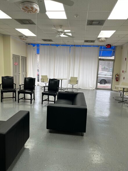 More Photos Of 6978 Main St, Lithonia Storefront Retail Office For Lease