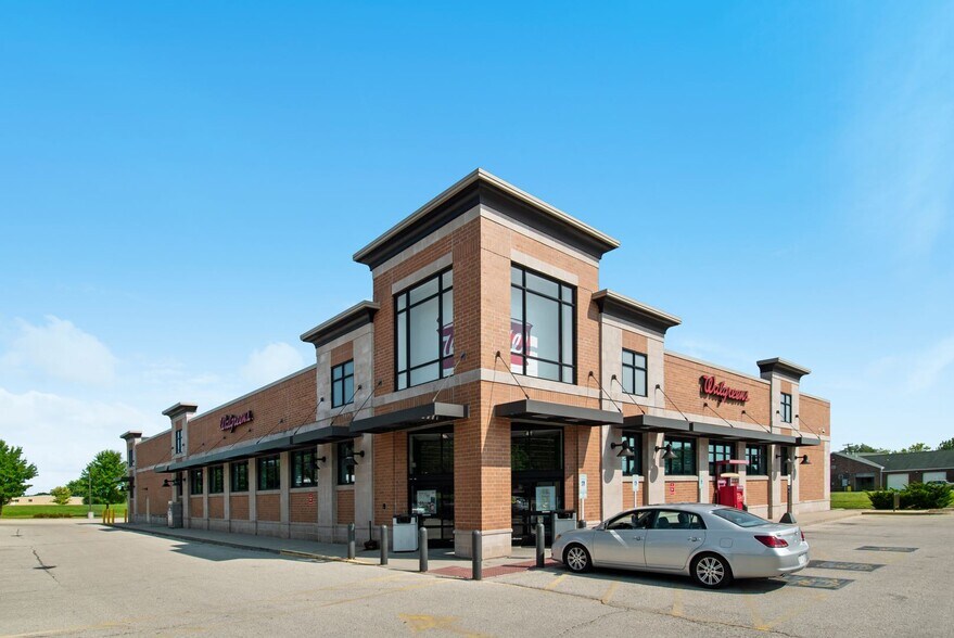 More Photos Of W62N190 Washington Ave, Cedarburg Drugstore For Sale