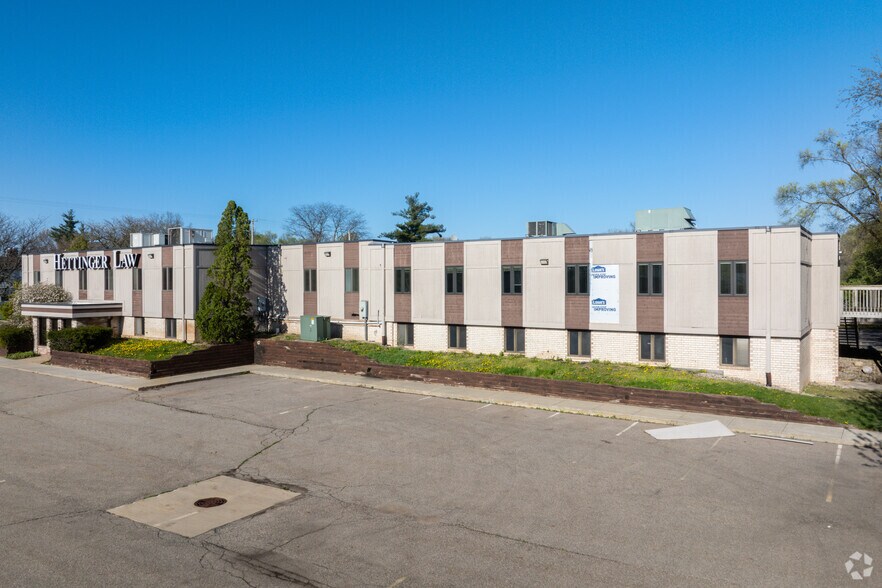 More Photos Of 200-212 Admiral Ave, Portage Office Residential For Sale