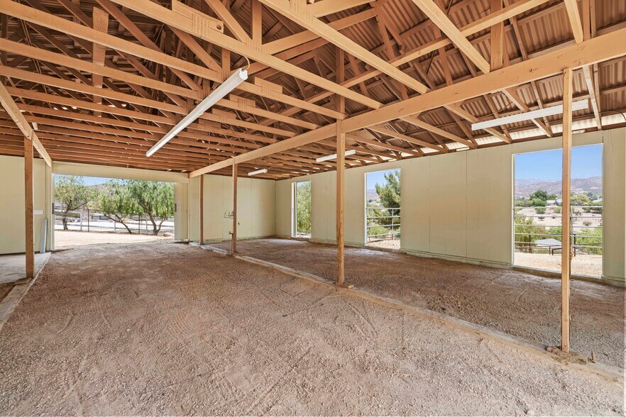 More Photos Of 13620 Pales Rd, Agua Dulce Specialty For Lease