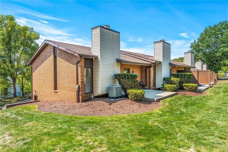 More Photos Of 2006-2007 Kinvara Dr, Pittsburgh Medical For Sale