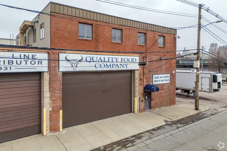 More Photos Of 15-25 Bath St, Providence Warehouse For Lease