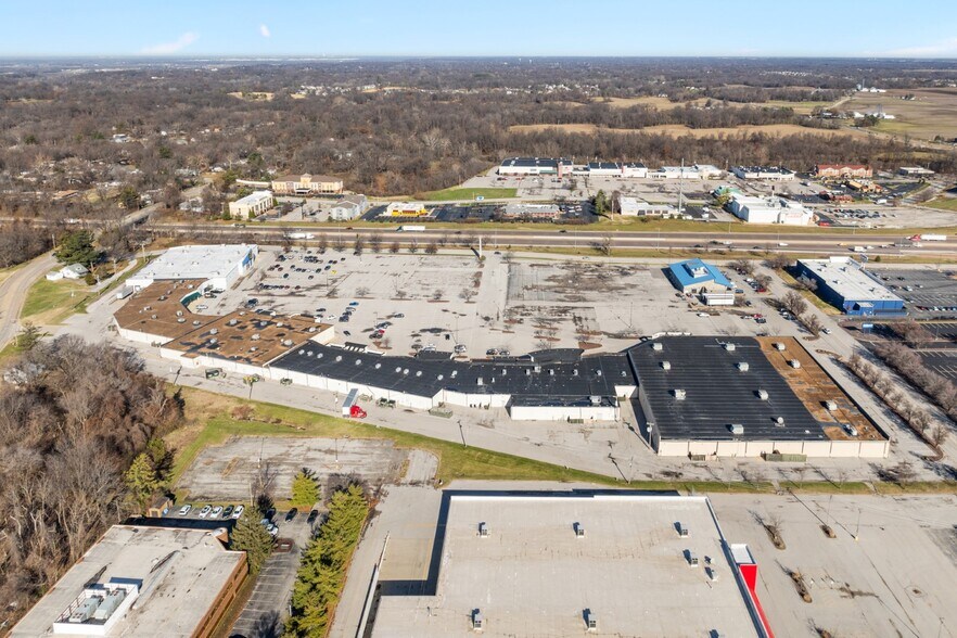 More Photos Of 1-125 Plaza Dr, Fairview Heights Storefront For Lease