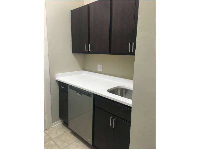 More Photos Of 2300 N Clark St, Chicago Apartments For Lease