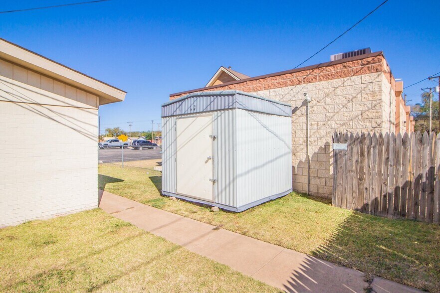 More Photos Of 1601 44th St, Lubbock Religious Facility For Sale