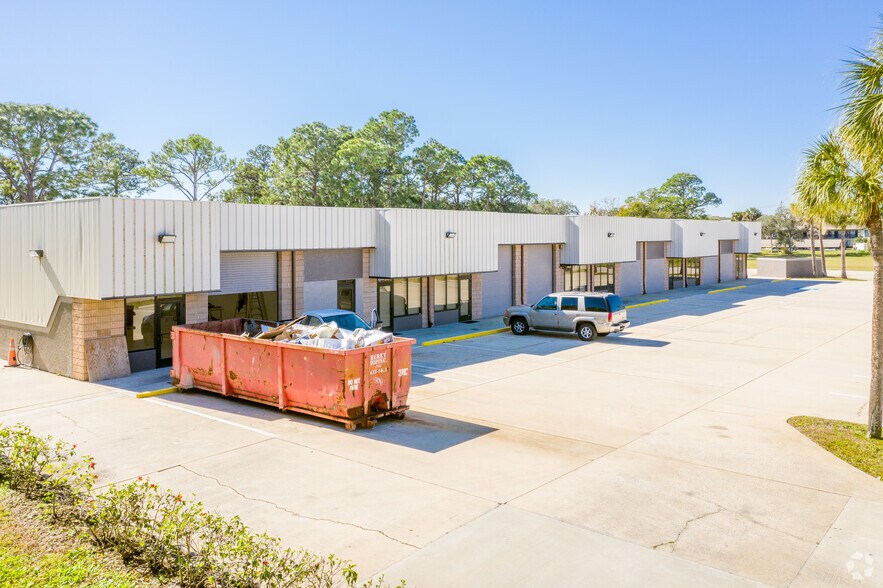More Photos Of 1535 N Cogswell St, Rockledge Warehouse For Lease