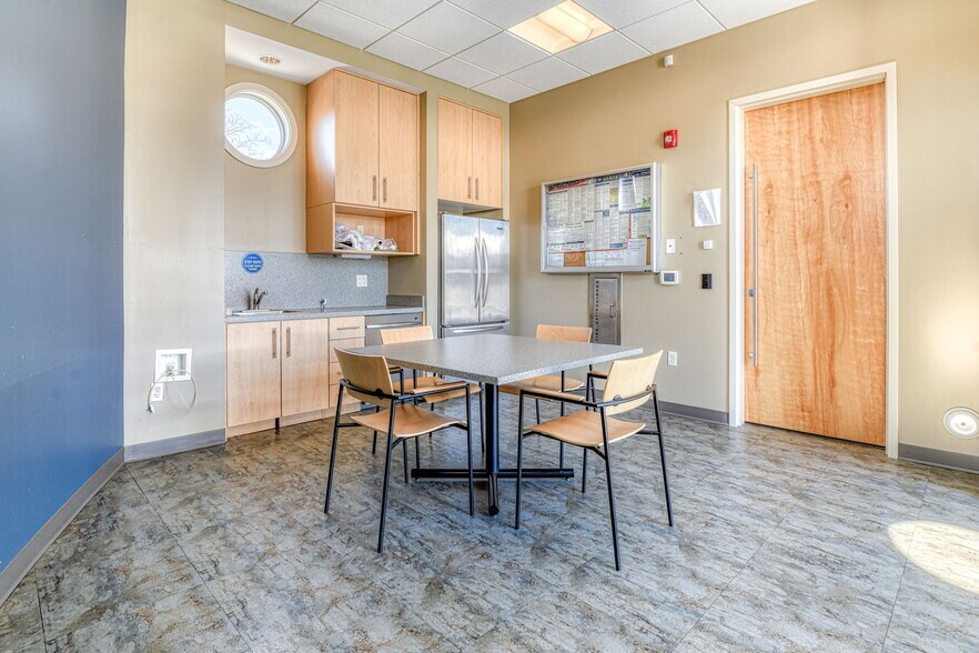 More Photos Of 2265 Highway 33, Hamilton Office For Sale