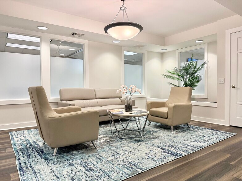 More Photos Of 4440 PGA Blvd, Palm Beach Gardens Coworking Space