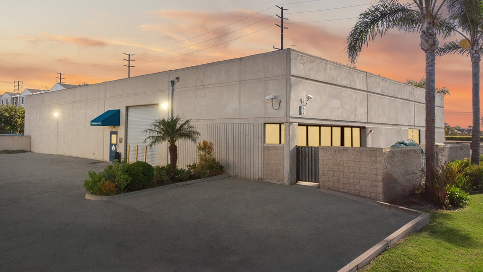 Primary Photo Of 2350-2400 S Central Ave, Compton Warehouse For Lease