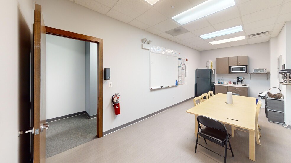 More Photos Of 1229 W Washington Blvd, Chicago Office For Lease