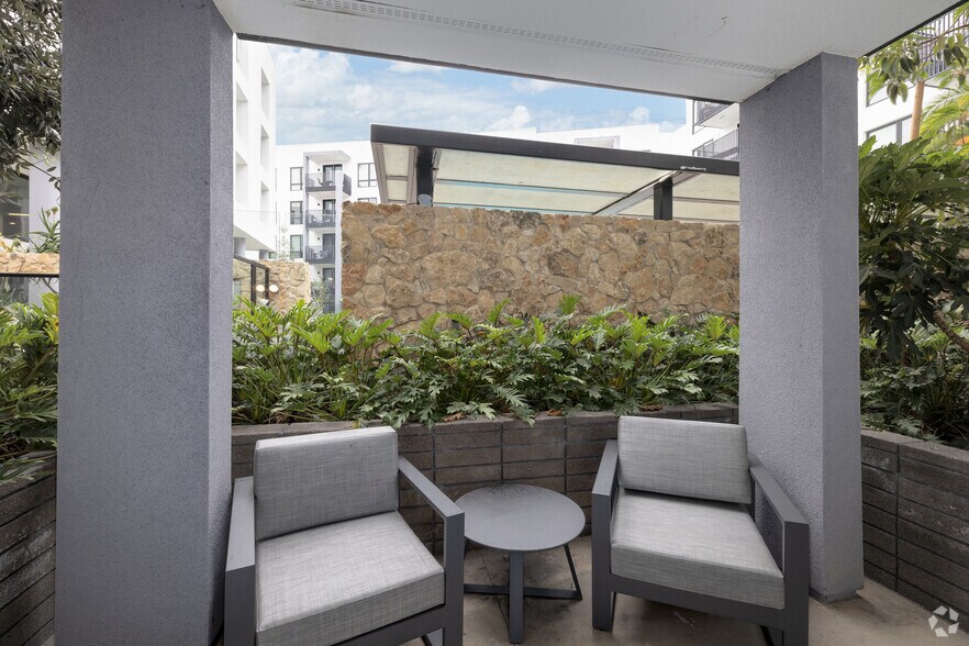 More Photos Of 4520 Alvarado Canyon Rd, San Diego Apartments For Lease