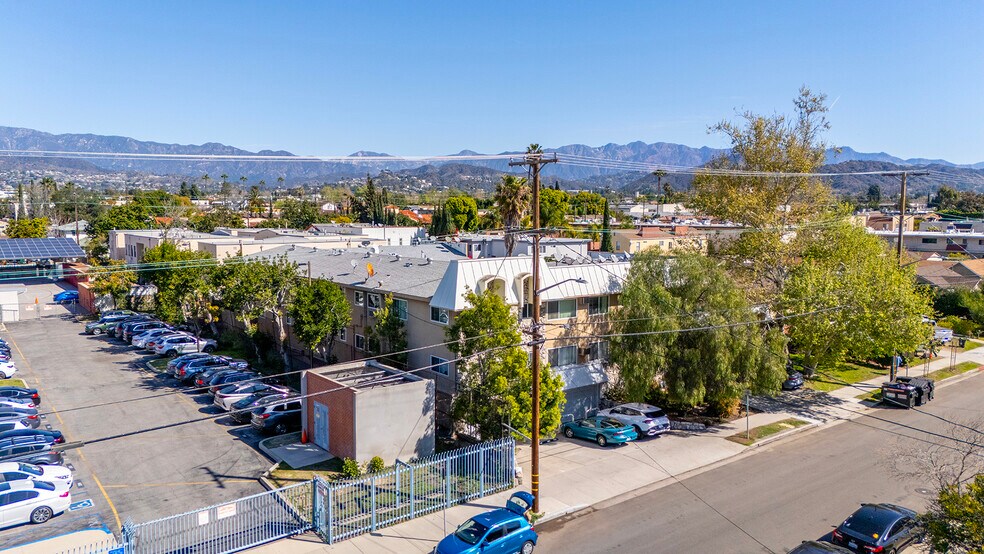 More Photos Of 601 E Acacia Ave, Glendale Apartments For Sale