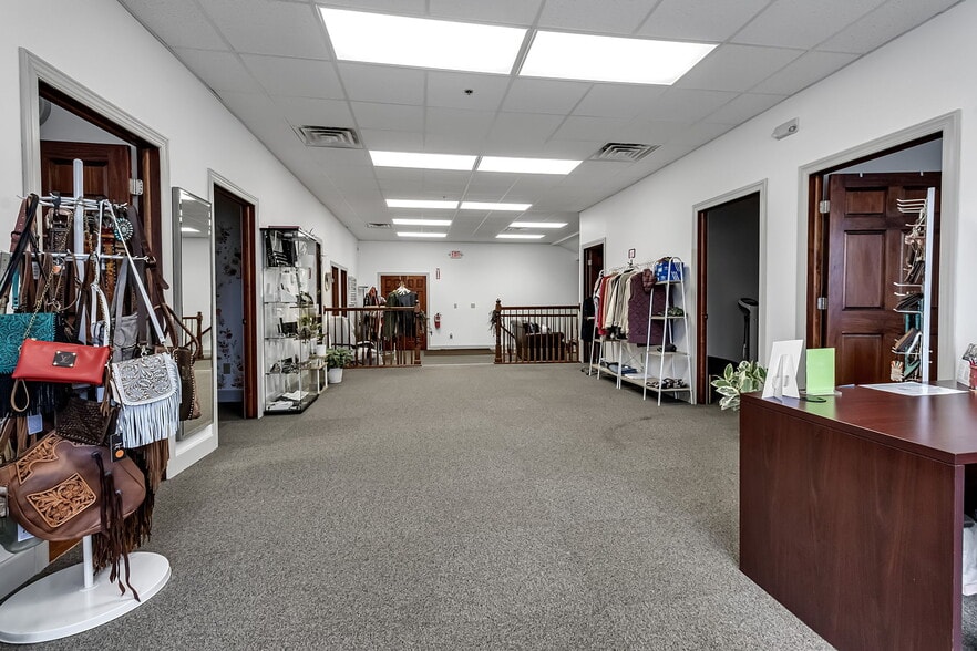 More Photos Of 2-85 Bristol Ln, Ellicottville General Retail For Lease