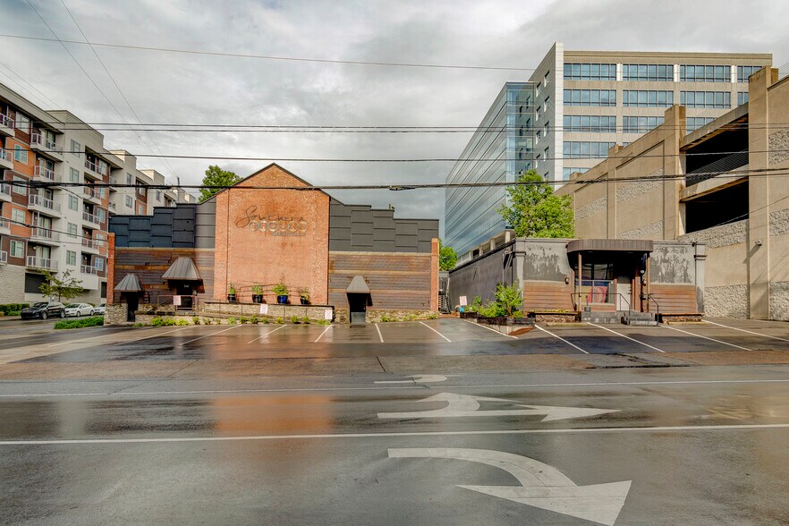 More Photos Of 114-116 17th Ave S, Nashville Office For Sale