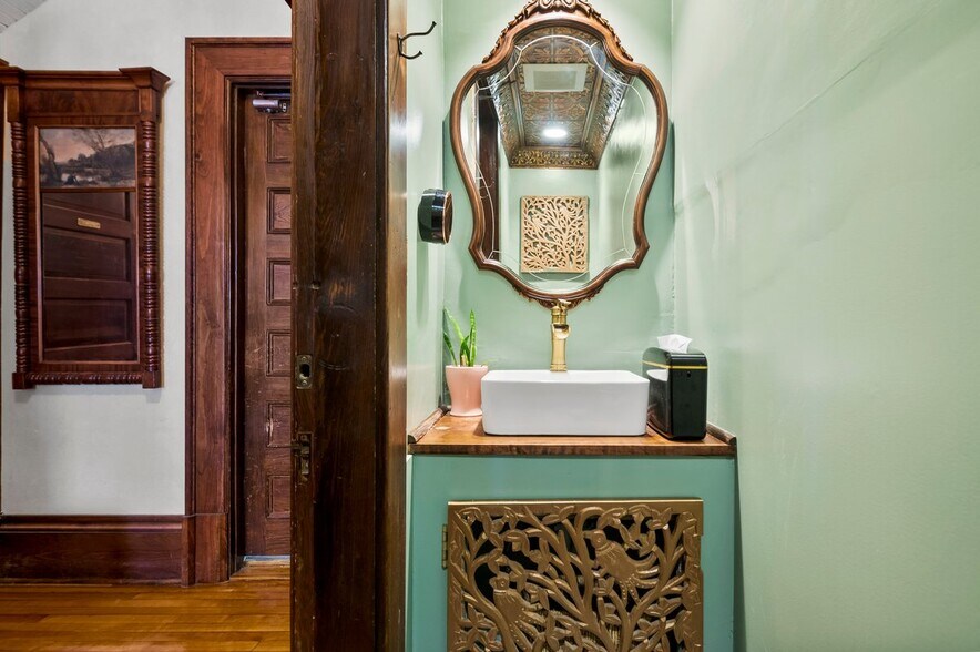 More Photos Of 39 Interlaken Ave, Lake Placid Hotel For Sale